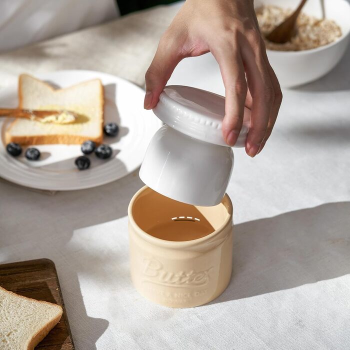 Фарфоровый горшок для масла с крышкой желтый DOWAN