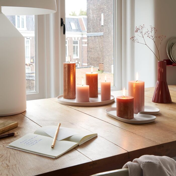 Свічки Bolsius Rustic Pillar - Оливково-зелені - Набір з 4 шт. - Декоративні побутові свічки - Час горіння 60 годин - Без запаху - Натуральний рослинний віск - Без пальмової олії - Оливково-зелені (13 x 7 см, світло-рожеві)