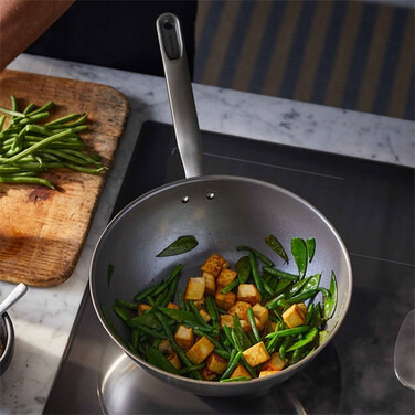 Сковорода Wok Fiskars All Steel 28 см матовая (1064747)