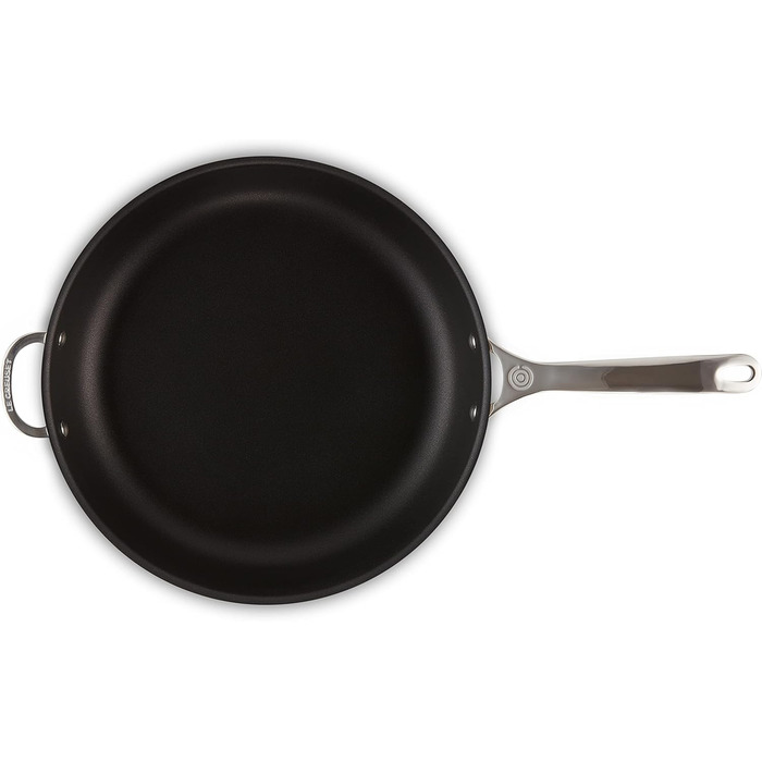 Сковорода 32 см з антипригарним покриттям 3-ply Plus Le Creuset