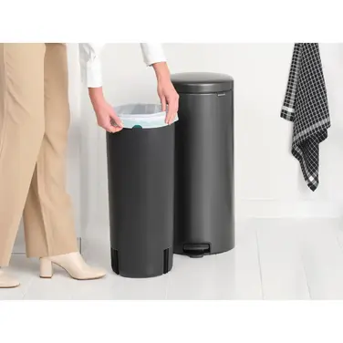Бак для сміття з педаллю 30 л Brabantia