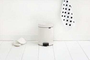 Сміттєвий бак з педаллю 5 л білий NewIcon Brabantia