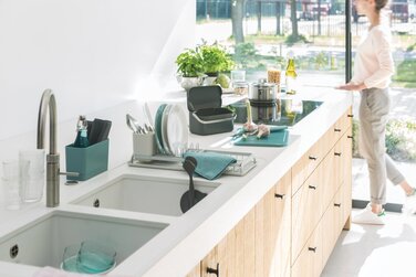 Контейнер для харчових відходів 10,7х22,1х12,7см мятний Sink side Brabantia
