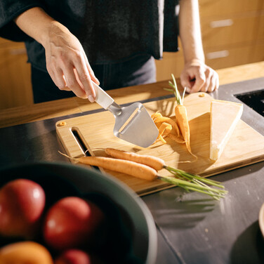 Нож-слайсер для сыра Fiskars Functional Form (1016129)