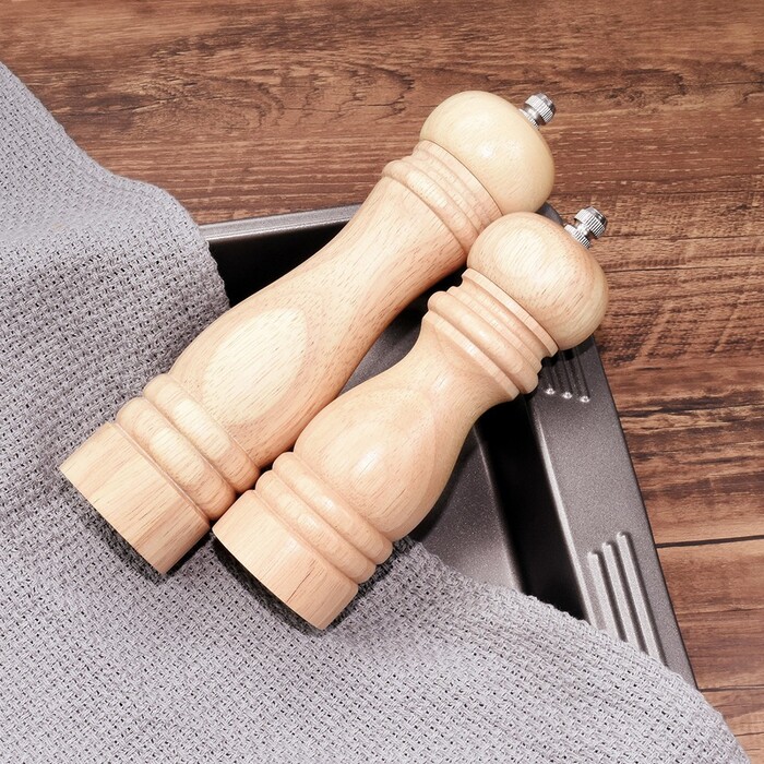 Млин для перцю і приправ Fissman 20x5 см механічна (8172)