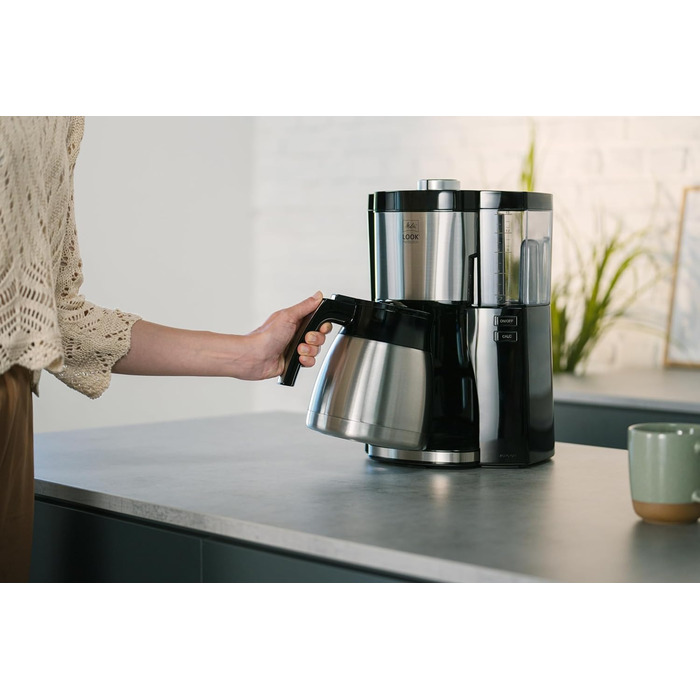 Кавоварка з фільтром, чорна, з термоглечиком Melitta