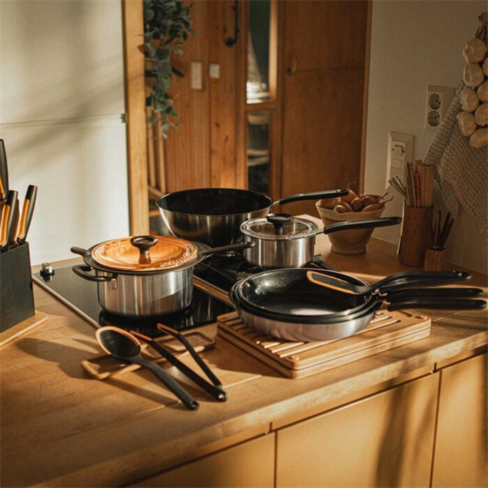 Ківш з кришкою Fiskars Functional Form 1,5 л (1072315)