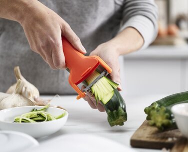 Овочерізка Ручна помаранчева SafeStore Joseph Joseph