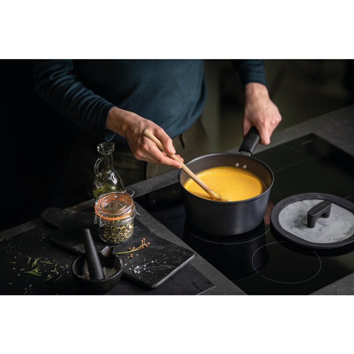 Ківш Fiskars Hard Face 2,5 л (1052235)