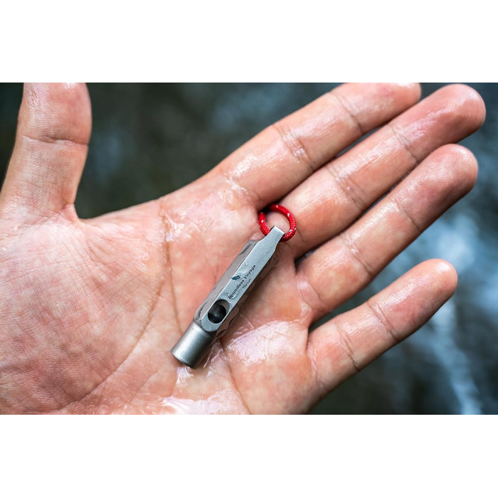 Титановые свистки Аварийное выживание Safety Whistles с ремешком Громко для Outdoor Camping Walking Coaches Training Sports Брелок Свисток Сигнальный инструмент Ti9015O ()