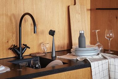 Нейлоновая щетка для посуды с практичным и эффективным лезвием для удаления грязи 23 см сірий EVA SOLO