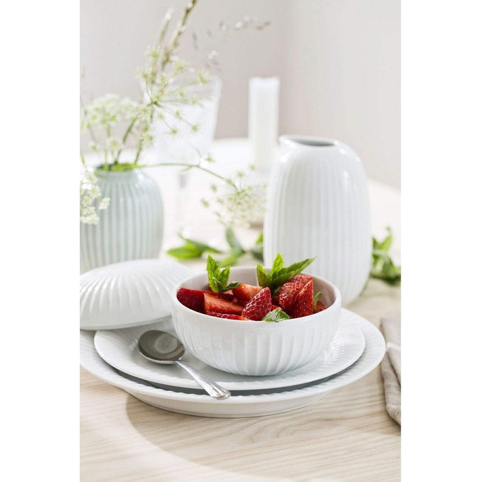 Емкость для сладостей 12 см с крышкой, белая с акварельной росписью Christmas Hammershøi Kähler