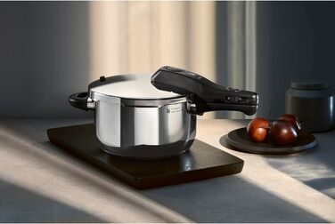 Л, скороварка, большой сигнал приготовления, 2 уровня приготовления, семная ручка крышки, нержавеющая сталь Cromargan (скороварка скороварка 22 см), 6,5