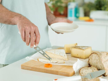 Ніж для м'якого сиру Fiskars Functional Form  (1015987)