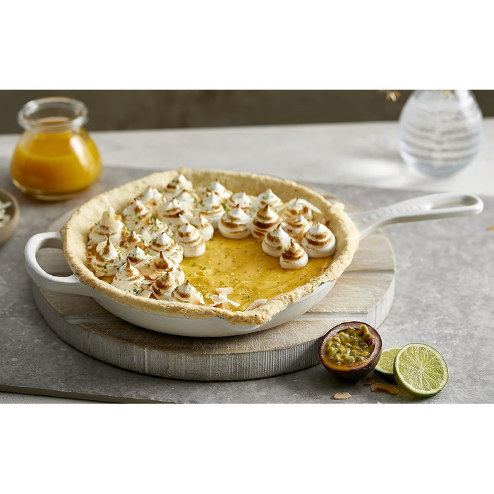 Чавунна сковорода LE CREUSET Signature, кругла, Ø. Для всіх типів плит, вкл. підходить для індукції, 1,93 кг, гранатовий, 20182239490422 (безе, 23 см)