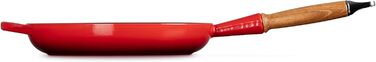 Сковорода чугунная 26 см с деревянной ручкой, вишнево-красный Signature Le Creuset