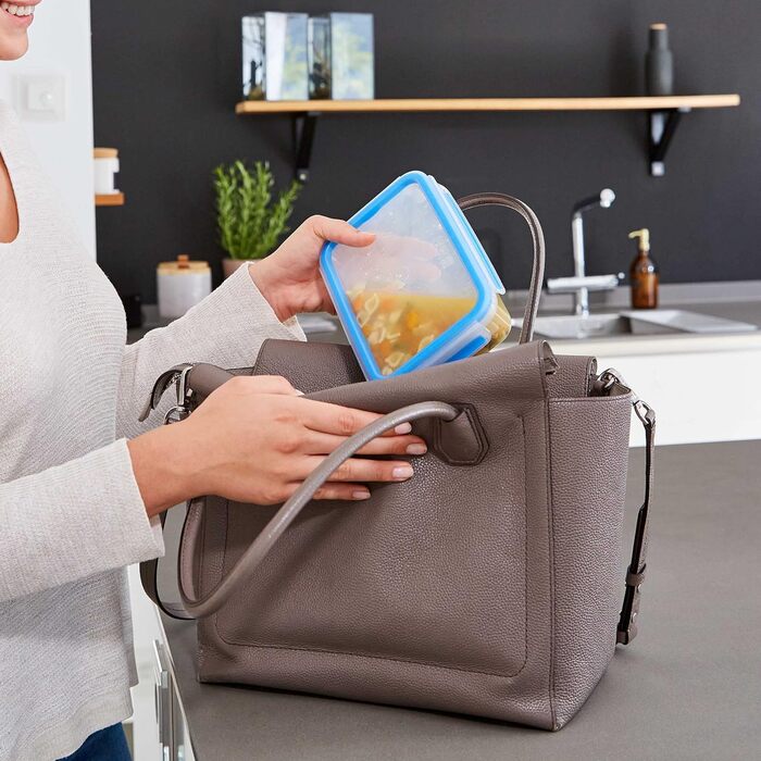 Набір контейнерів для зберігання харчових продуктів EMSA Clip & Close, прямокутні, 5 x 0,8 л, коробки для зберігання, 100 герметичні, придатні для миття в посудомийній машині, морозильної камери та мікрохвильової печі, прозорі, сині, зроблені в Німеччині,