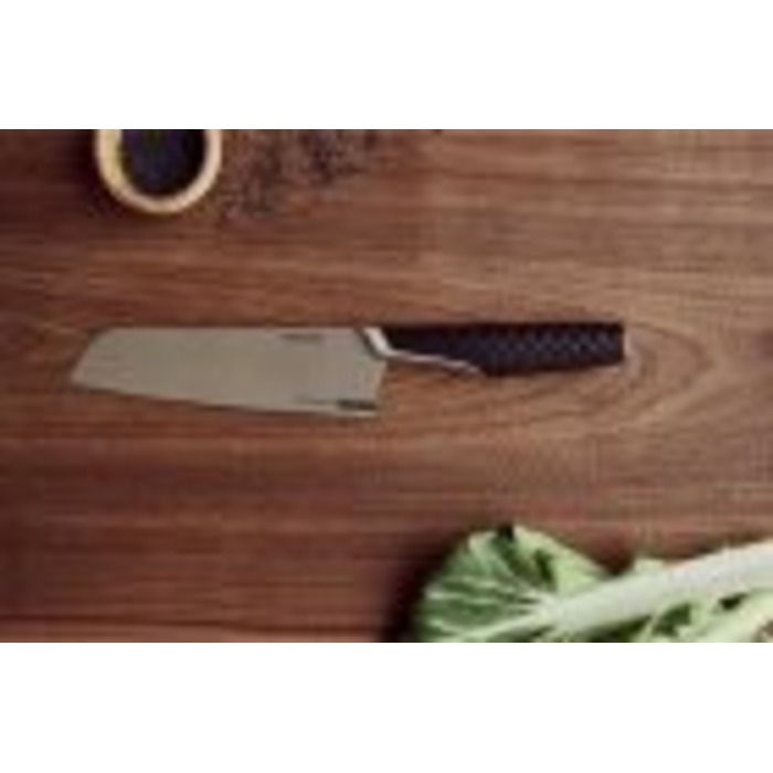 Нож Santoku Fiskars Titanium 20 см (1027295)