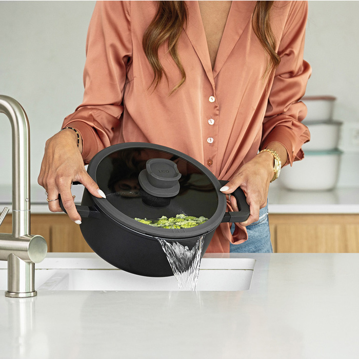 Каструля з антипригарним покриттям BergHOFF LEO STONE+, діам. 24 см, 5,6 л