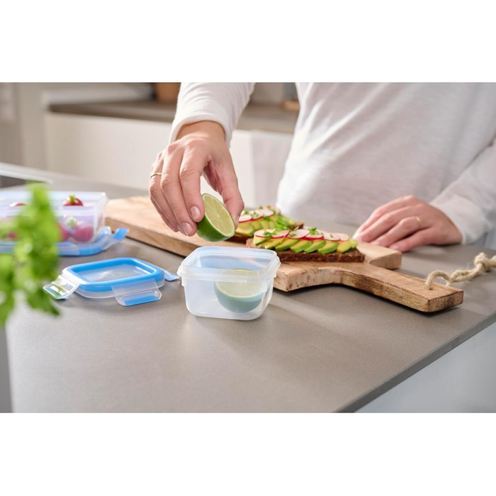 Набір контейнерів для зберігання продуктів EMSA Clip & Close, прямокутні, 5 x 0,8 л, коробки для зберігання, 100 герметичні, придатні для миття в посудомийній машині, морозильної камери та мікрохвильової печі, прозорі, сині, зроблені в Німеччині, N10307 (