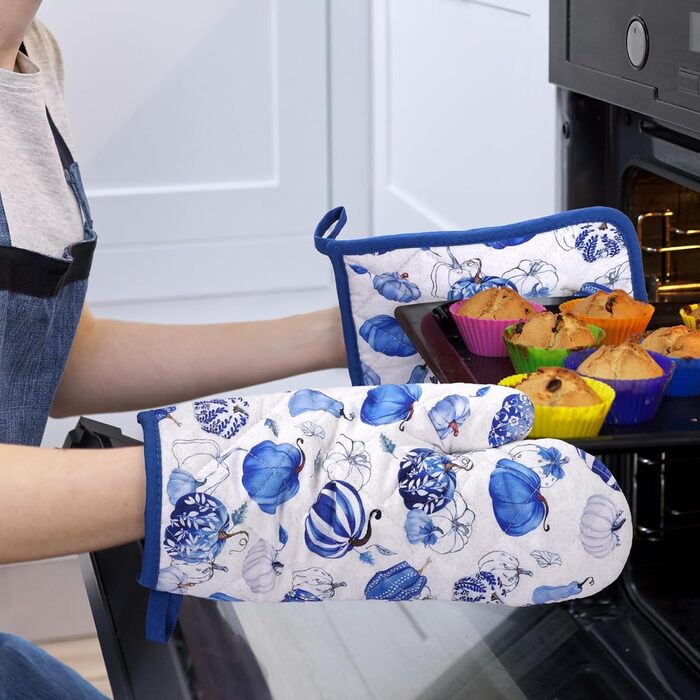 Набір з 2 різдвяних рукавиць для духовки та підставки для каструль Arquiel, 100 бавовняні кулінарні рукавички, термостійкі кухонні рукавички для приготування їжі, різдвяні подарунки для декору кухні для жінок (синій гарбуз, рукавиця для духовки*2 підставк