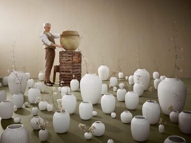 Ваза Hammershøi Данський дизайн для квітів ручної роботи, біла (H21 см, карамель)