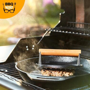 Чавунний прес для м'яса 18 см з дерев'яною ручкою, круглий BBQ Nerd