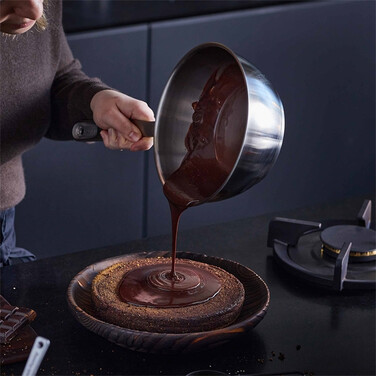 Сотейник Fiskars All Steel матовый 2 л, 20 см (1064748)