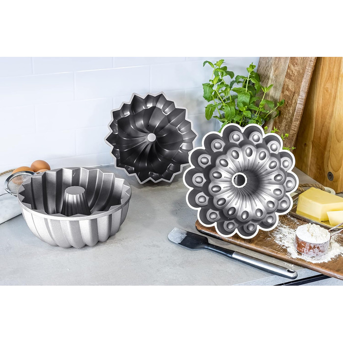 Декоративна форма для випікання Kitchen Craft MASTERCLASS BUTTON, алюмій, 24,7 х 24,7 х 10 см