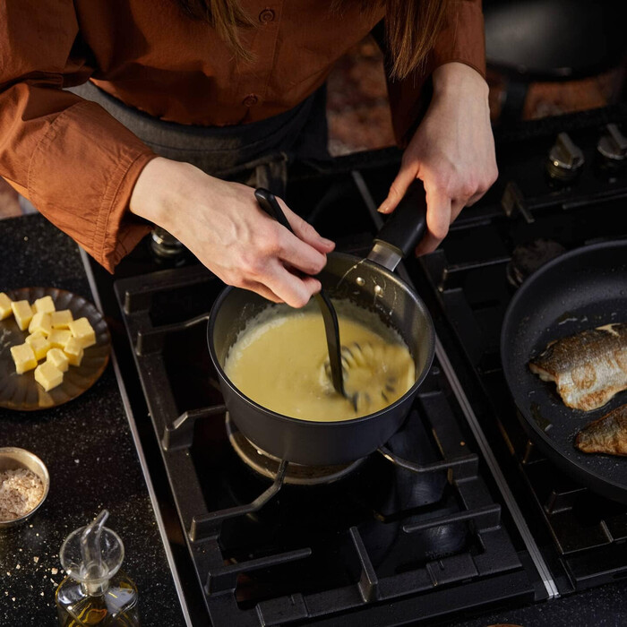 Вінчик спіральний Fiskars Essential 35,5 см (1065596)