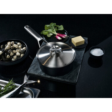 Ківш з кришкою Fiskars Taiten 1,6 л (1066951)