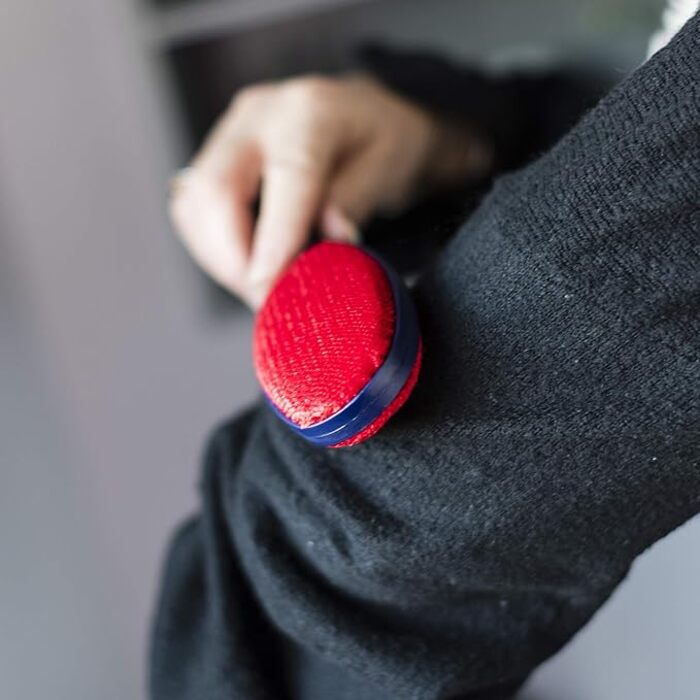 Двусторонняя ворсистая щетка для одежды, синяя Korbond