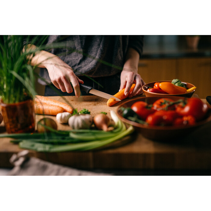 Нож для корнеплодов Fiskars Essential 11 см (1065568)