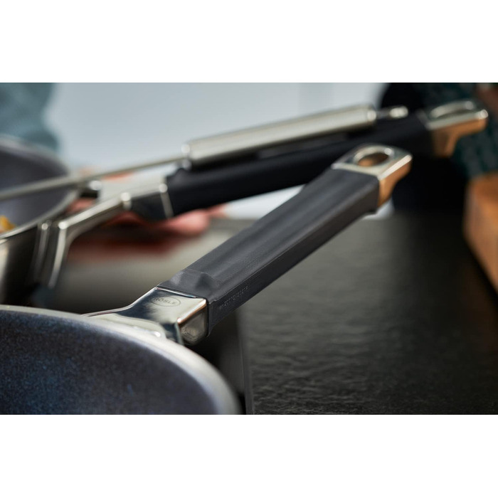 Сковорода 24 см з антипригарним покриттям ProResist Silence Pro Rosle