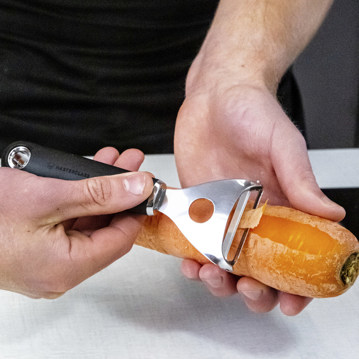 Овочечистка з горизонтальним лезом Kitchen Craft MASTERCLASS SOFT GRIP