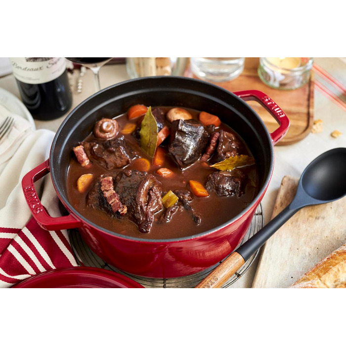 Кокот круглый 24 см, бордо Staub