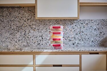 Набор пластиковых контейнеров прямоугольных 1,1 л с крышкой, 4 предмета, красный Joseph Joseph