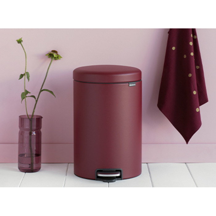 Сміттєвий бак з педаллю 20 л безшумний мінерально-бордовий NewIcon Brabantia