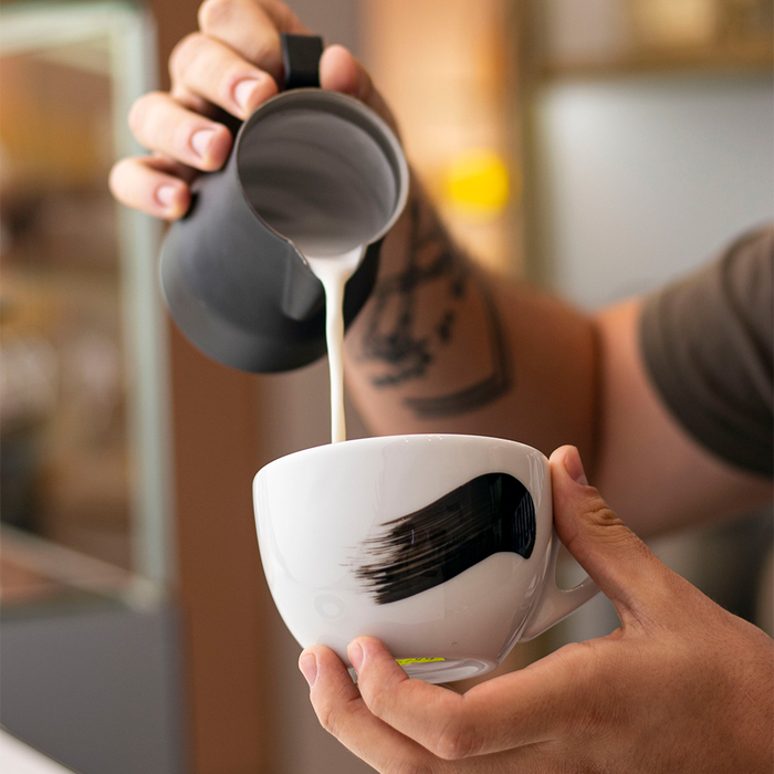 35199 Чашка Large Cappucino 260 мл Black stroke A 'Verona/Palermo Millecolori Hand Painted Single Br