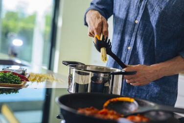 Ложка для спагетти Fiskars Functional Form 29 см (1027301)