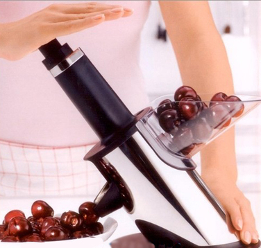 Пристосування Rosle для виймання кісточок з вишень та сливи