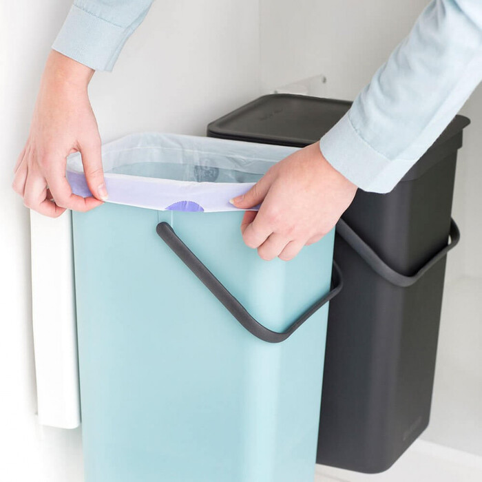 Набір вбудованих сміттєвих відер 2 х 12 л мятний / чорний Sort Go Brabantia