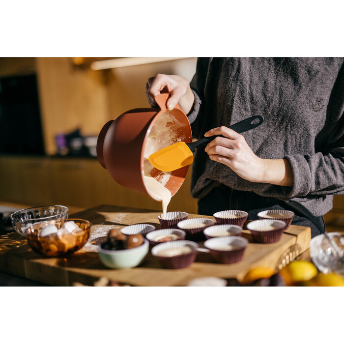 Лопатка силіконова Fiskars Essential 35,5 см (1065591)