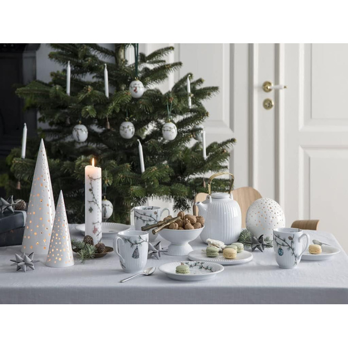 Тарелка глубокая 21 см, белая с акварельной росписью Christmas Hammershøi Kähler