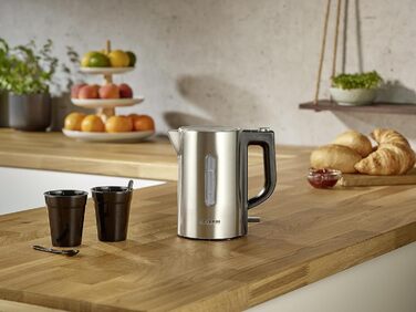 Набір дорожніх чайників SEVERIN, міні-туристичний чайник на 0,5 л, електричний чайник з 2 пластиковими чашками та 2 ложками, матова нержавіюча сталь/чорний, WK 3647 матова нержавіюча сталь