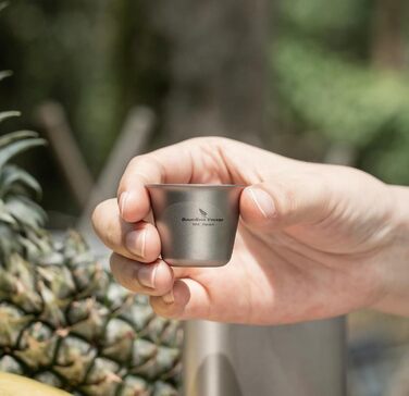 Мл Титановая фляга для бедра Карманный кувшин Открытый плоский бутылка для ликера Кемпинг Ультралегкий винный горшок с воронкой Ti3061D (бутылка 250 мл с кружкой 15 мл-ti3064D), 200