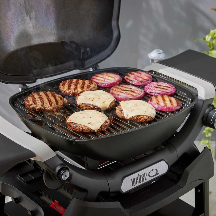 Газовый гриль Weber Q1200N Black с боковыми столиками на подставке 1501085 Код: 013095