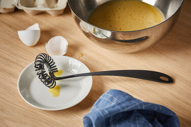 Вінчик спіральний Fiskars Essential 35,5 см (1079061)