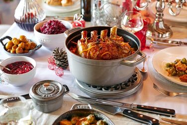 Чавунна жаровня/кокотниця STAUB, кругла, 8,35 л, функція Ароматичний дощ для оптимального зволоження, для всіх типів плит, в т.ч. індукційних та духових, (графітовий сірий, 26 см)