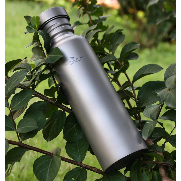 Титанова пляшка для пиття з широким горлом і герметичною кришкою та гачком 750 мл. iBasingo